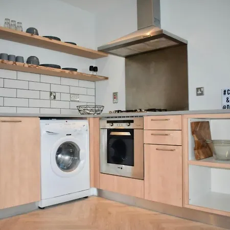 Modern 2 Bedroom 1