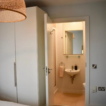 Modern 2 Bedroom 1
